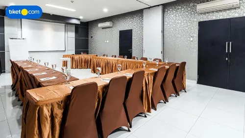 Cordela Hotel Medan Fasilitas Bisnis Photos