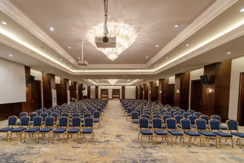 Wellborn Luxury Hotel Business Facilities Photos