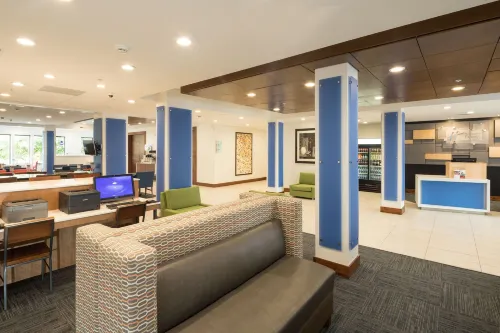Holiday Inn Express & Suites Detroit - Utica Öffentliche Flächen Photos