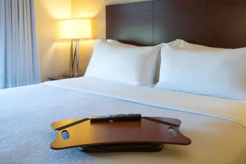 Holiday Inn Baltimore BWI Airport Rooms Photos