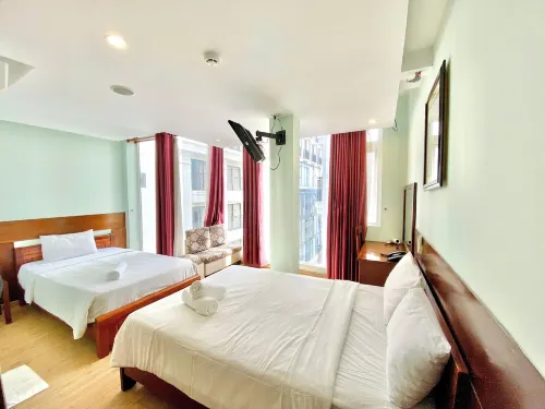 Art Deluxe Hotel Photos