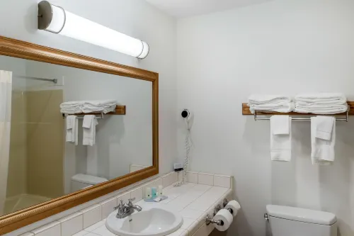 Quality Inn & Suites Capitola by the Sea Chambres Photos
