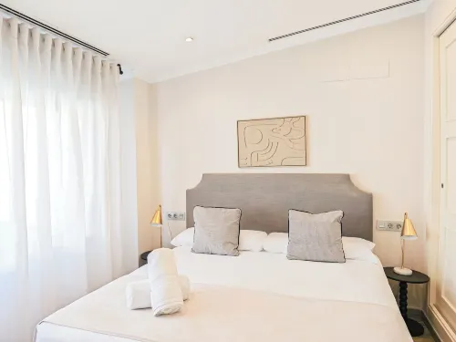 Azz Sevilla Torre de la Plata Apartamentos Photos