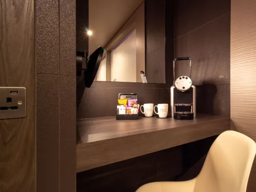Bloc Hotel London Gatwick Airport Rooms Photos