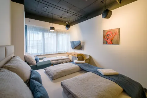 Chors Like a Hotel - Hostel Photos