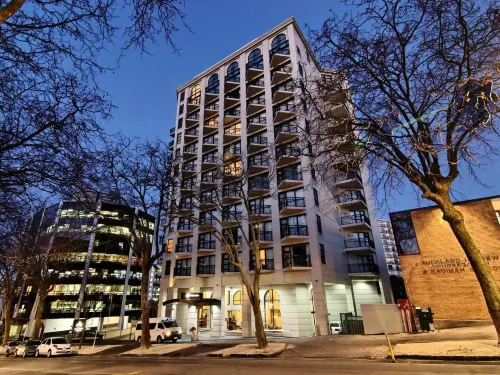 Parkside Hotel & Apartments Featured Photos