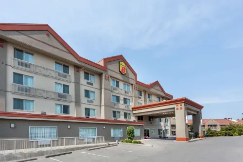 Super 8 by Wyndham Abbotsford BC Exterior Photos