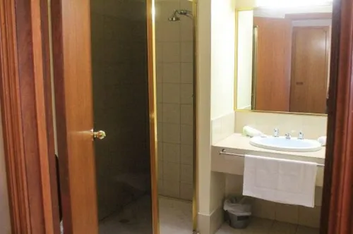 St Georges Motor Inn Rooms Photos
