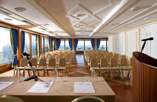 Hotel Royal Continental Business Photos