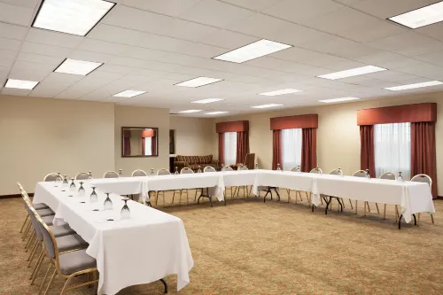 Four Points by Sheraton Bedford Manchester Airport Business Facilities Photos