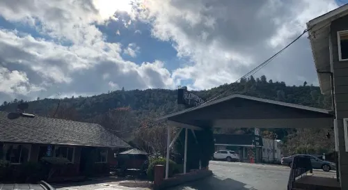 Mariposa Lodge Near Hotel Photos