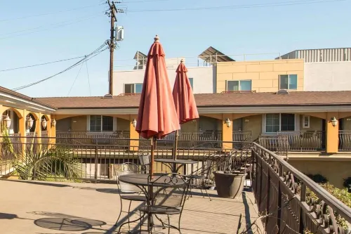 Santa Fe Inn Los Angeles Public Areas Photos