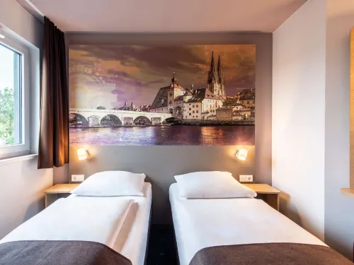 B&B HOTEL Regensburg-City Camere Photos