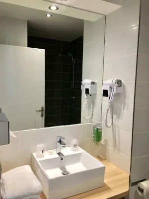 Brit Hotel Martigues Nord Chambres Photos