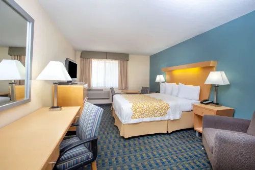 Days Inn by Wyndham Woodland Camere Photos