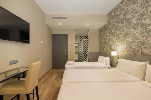 Hotel Avenida Gran Vía Rooms Photos