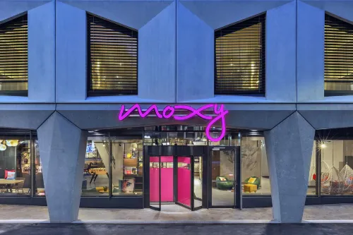 Moxy Lausanne City Extérieur Photos