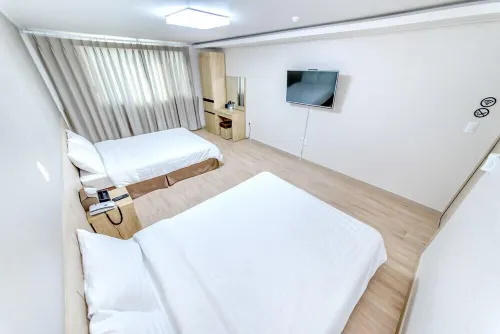 Jungmoon City Hotel & J-Hill Hotel Rooms Photos