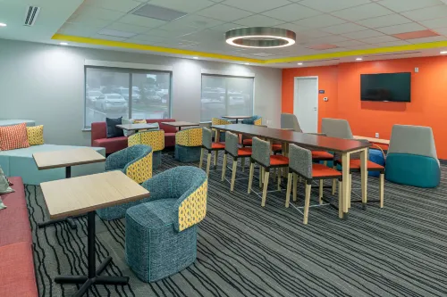 Tru by Hilton Garland Richardson Business Facilities Photos
