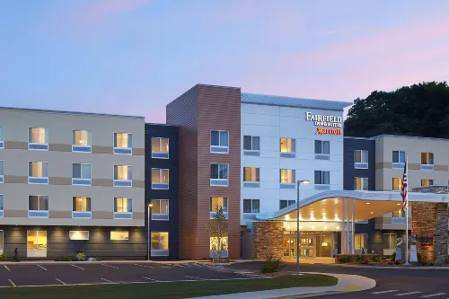 Fairfield Inn & Suites Springfield Northampton/Amherst Rooms Photos