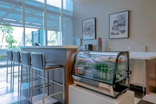 Holiday Inn Express Jakarta International Expo Restauration Photos