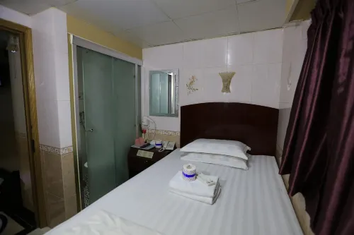 Everest Hostel Block E Rooms Photos