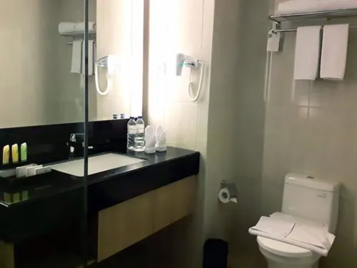 Swiss-Belinn Tunjungan, Surabaya Kamar Photos