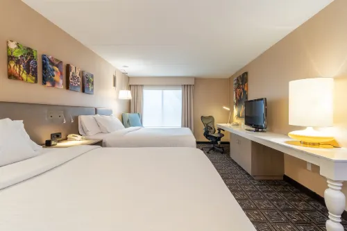 Hilton Garden Inn Niagara-on-The-Lake Rooms Photos