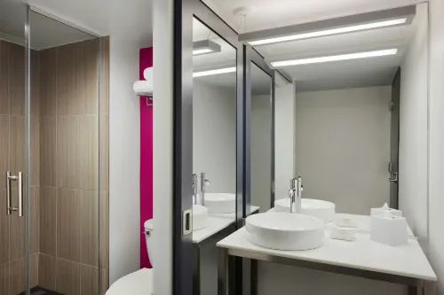 Aloft Atlanta Downtown Rooms Photos