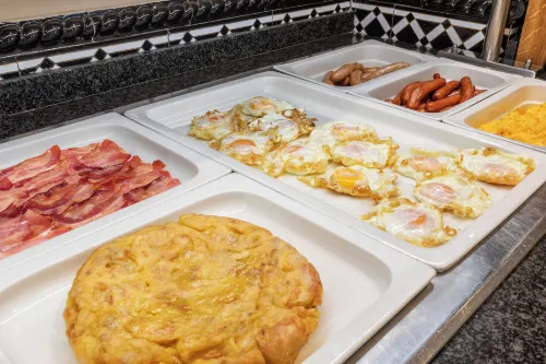 Catalonia Hispalis Dining Photos