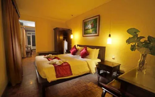 Puncak Pass Resort Kamar Photos