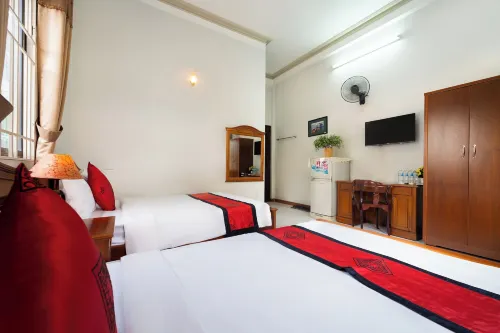 Collection O Madam Cuc Hotel Photos