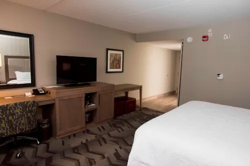 Hampton Inn & Suites by Hilton Thunder Bay Huoneet Photos