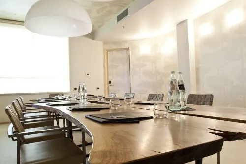Nu Hotel Milano Business Photos