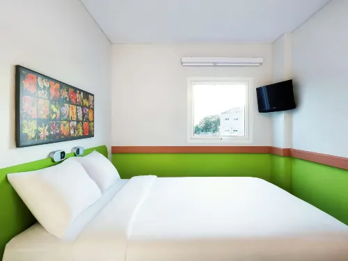 Ibis Budget Semarang Tendean Camere Photos