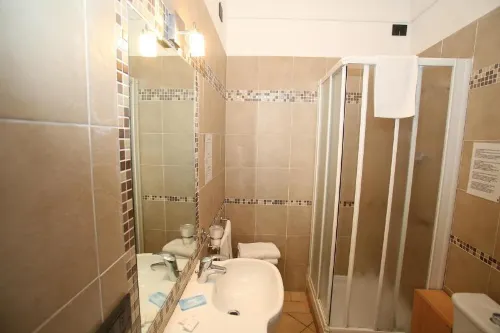 Sakura Inn Sanremo Zimmer Photos