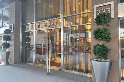 The Pearl Hotel Exterior Photos