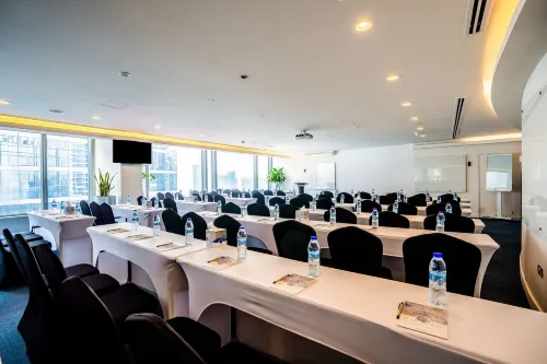 Media One Hotel Dubai Бизнес-удобства Photos