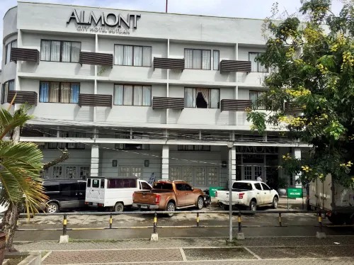 Almont City Hotel Udvendigt Photos