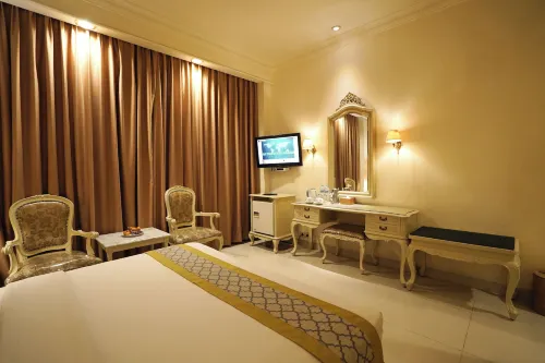 Hotel Indah Palace Solo Photos
