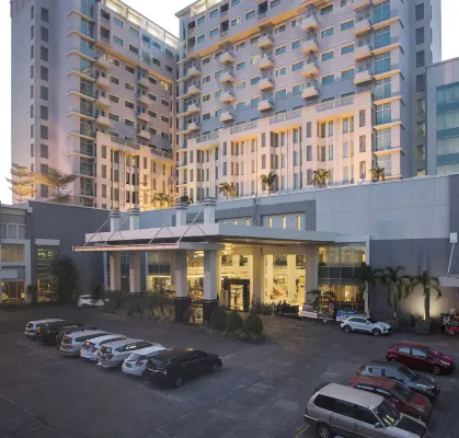 CLARO HOTEL MAKASSAR Eksterior Photos