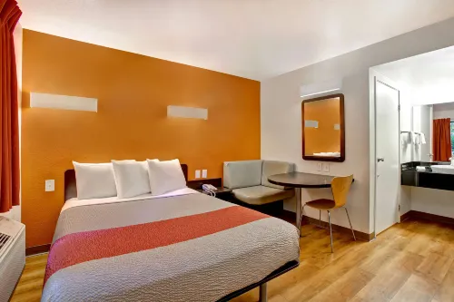 Motel 6 Sunnyvale, CA - North Rooms Photos