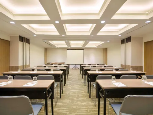 Tamarin Hotel Jakarta Manage by Vib Hospitality Management Fasilitas Bisnis Photos