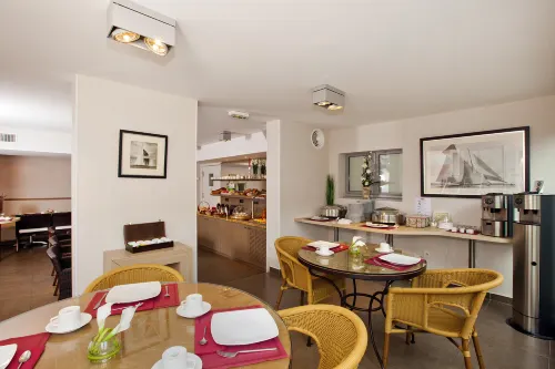 Residhome Arcachon Plazza Dining Photos