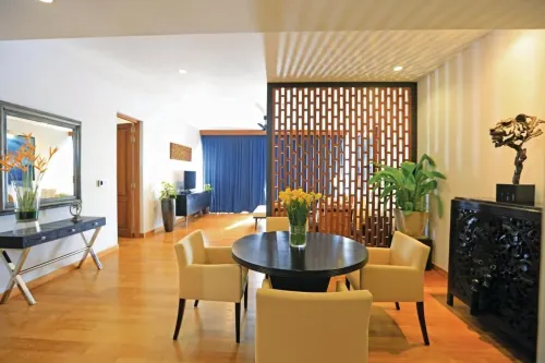 The Blue Water - Geoffrey Bawa Heritage - City Resort Hotel Huoneet Photos