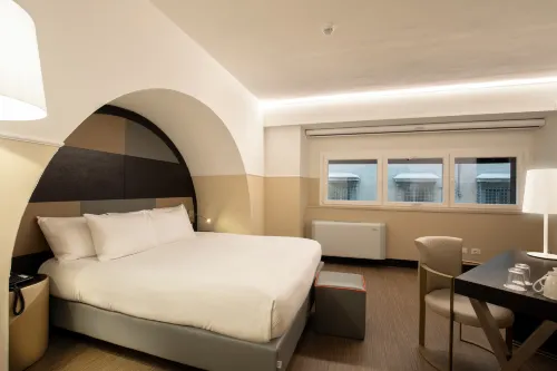 Cosmopolita Hotel Rome, Tapestry Collection by Hilton Rooms Photos