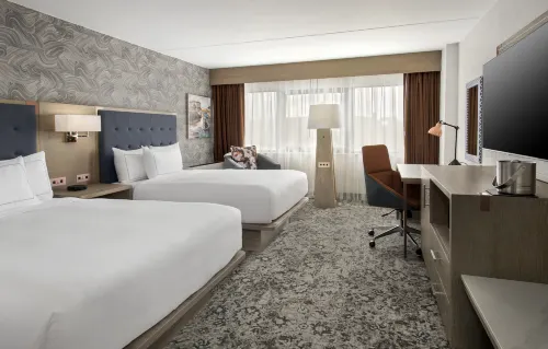 DoubleTree by Hilton Poughkeepsie, NY Huoneet Photos
