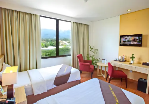 Padjadjaran Suites Resort and Convention Hotel Kamar Photos
