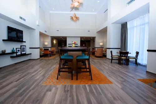 Hampton Inn & Suites by Hilton Truro Public Areas Photos