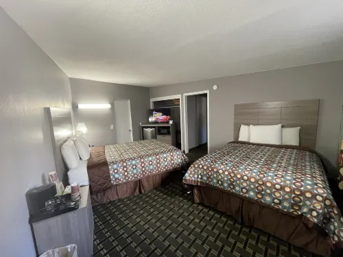 Travel Inn Rooms Photos